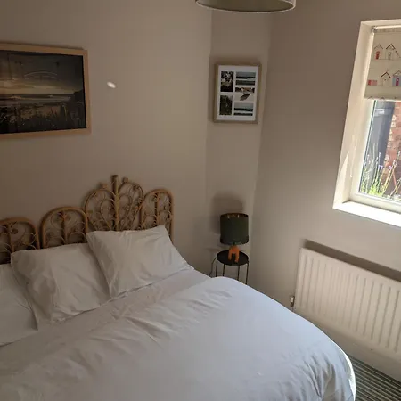 Salty Escape Hosted By Pedro * Saltburn-by-the-Sea